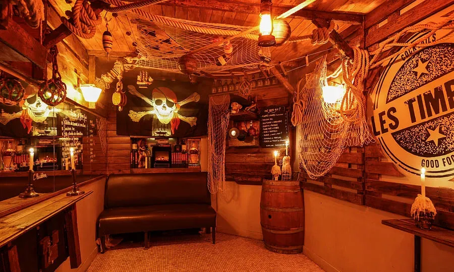 Les Timbrés Cocktail Bar — photo 4