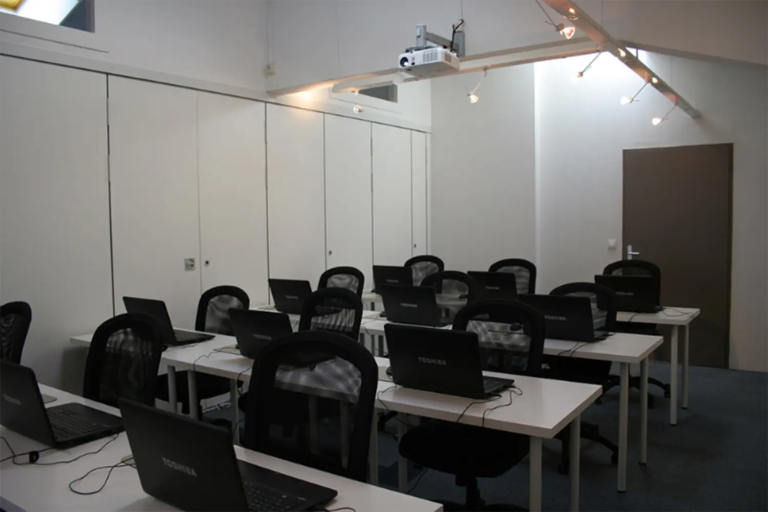 Alliaform — photo 2