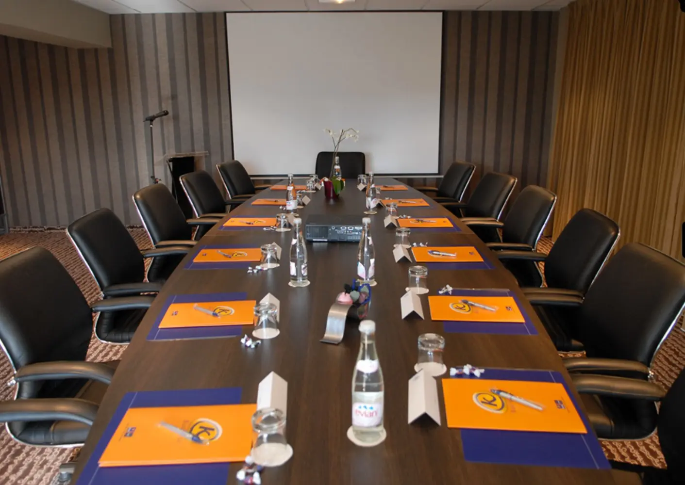 Hotel Campanile Montpellier Croix D'argent — photo 2