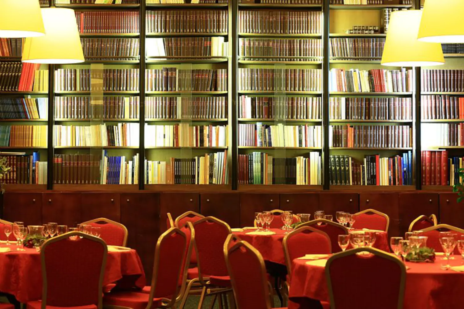 Restaurant Les Arcenaulx Marseille Vieux Port — photo 5