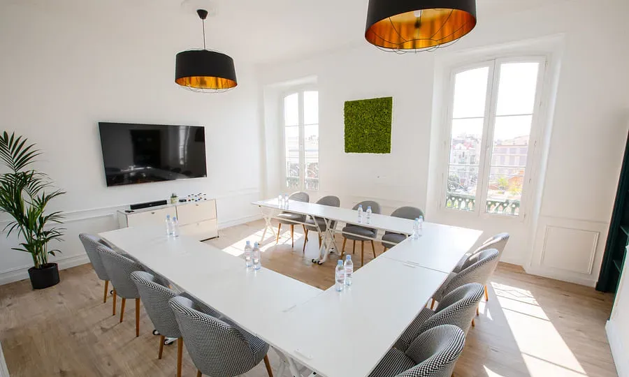 L'APPARTEMENT - Salle de réunion — photo 3