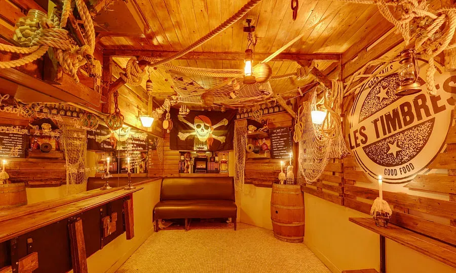 Les Timbrés Cocktail Bar — photo 2