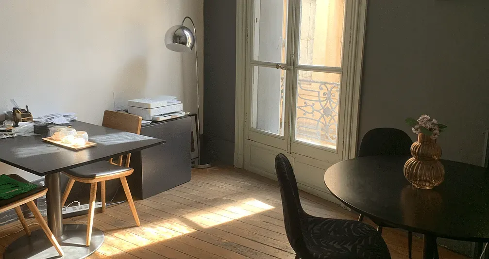 Com Visa — photo 2