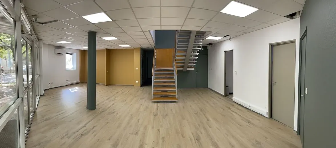 31 Rue Claude François — photo 2